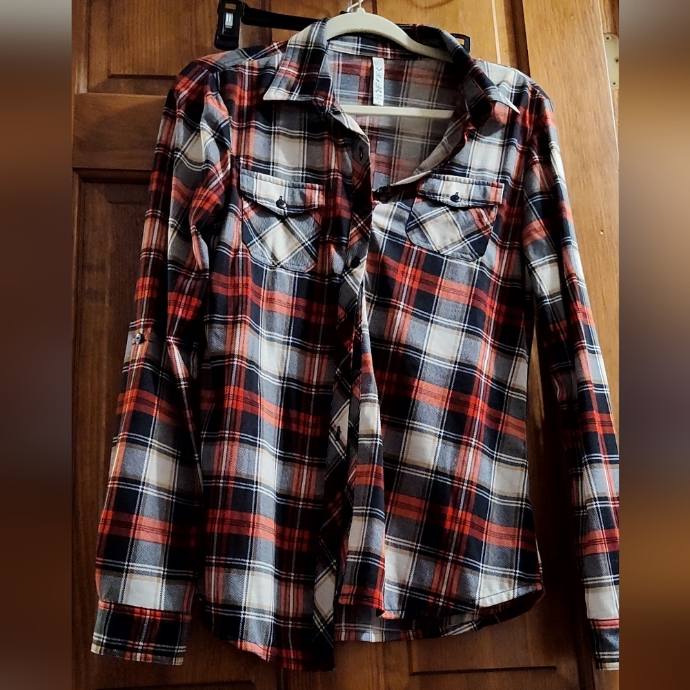R n B women's large button down shirt